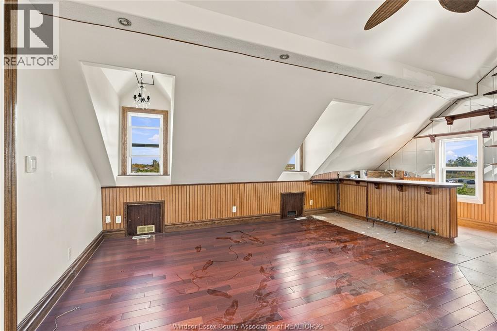 4765 HOWARD - Image 28