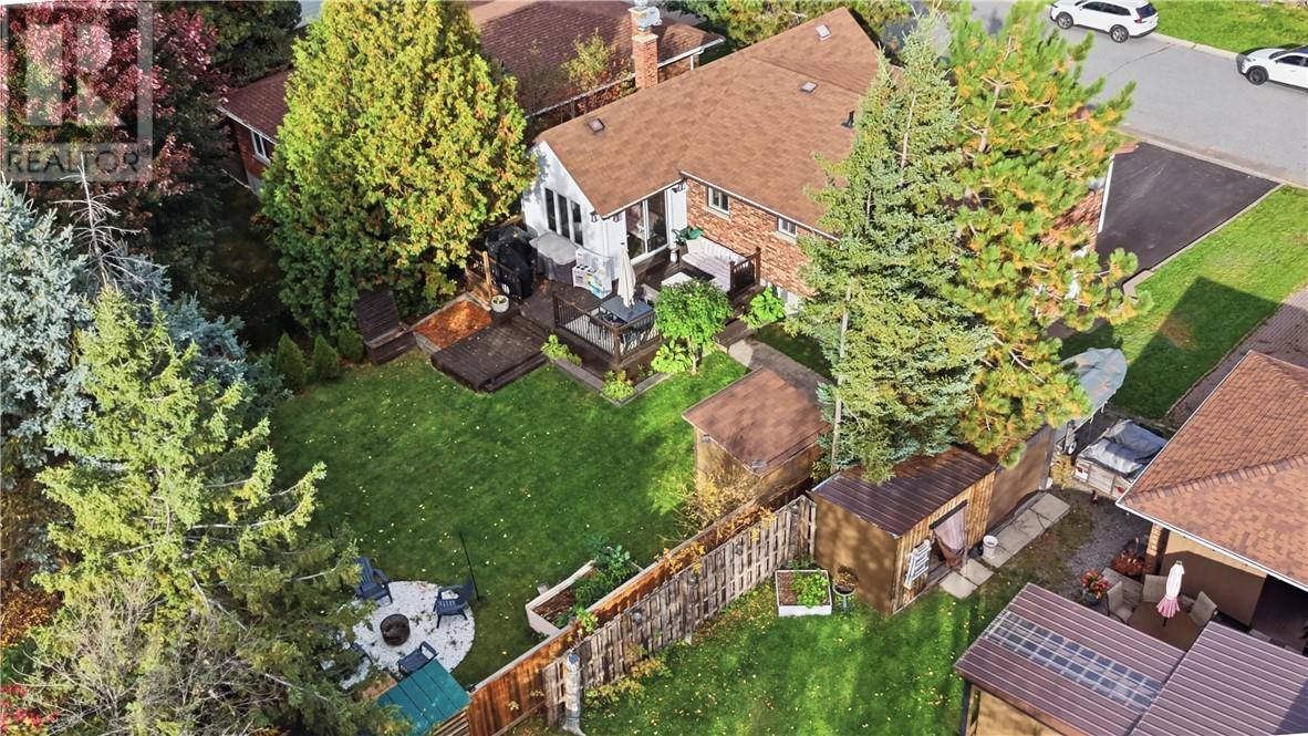859 Chestnut Crescent - 33