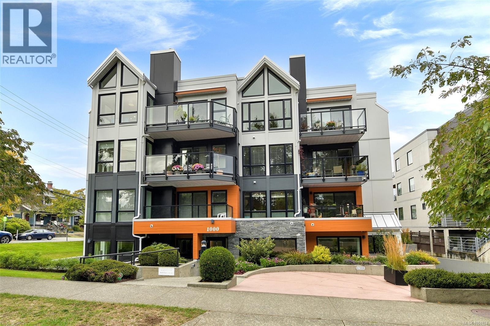 401 1000 Park Boulevard, Victoria