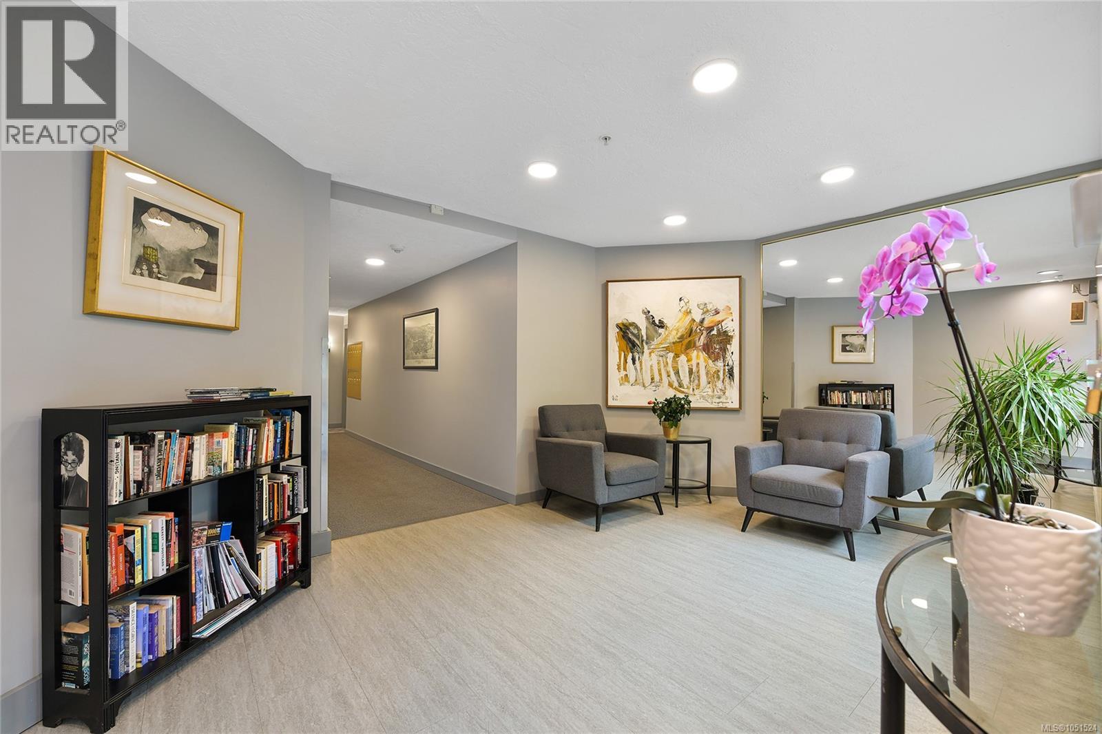 401 1000 Park Boulevard, Victoria