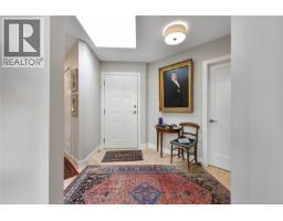 401 1000 Park Blvd, Victoria, BC V8V2T4 Photo 32