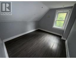 182-184 Woodward Ave, Sault Ste  Marie, ON P6A3T7 Photo 7