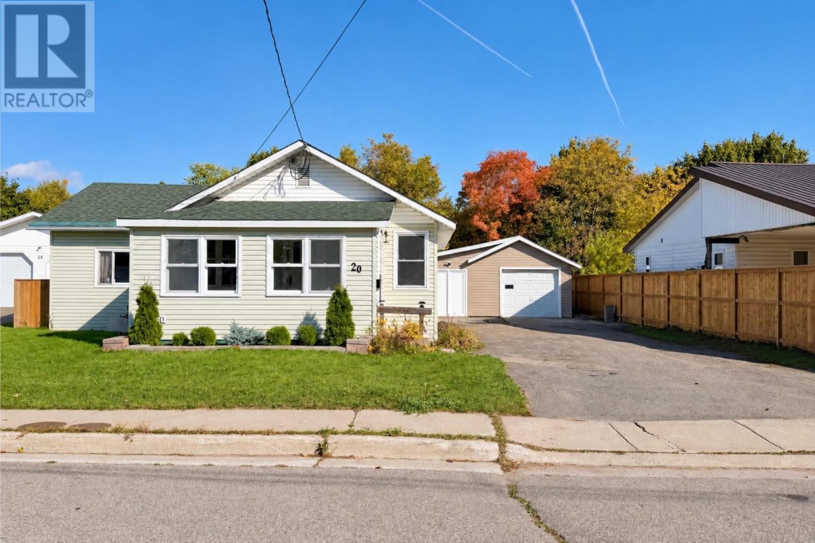 20 Gladstone AVE S - 1