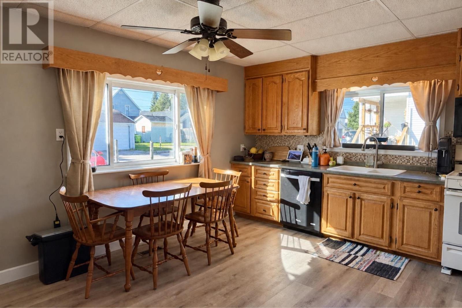 20 Gladstone AVE S - 7