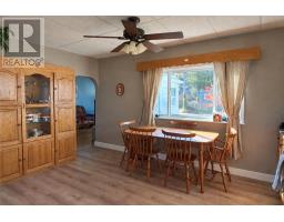 Porch - 20 Gladstone Ave S, Sault Ste  Marie, ON P6B2R6 Photo 6