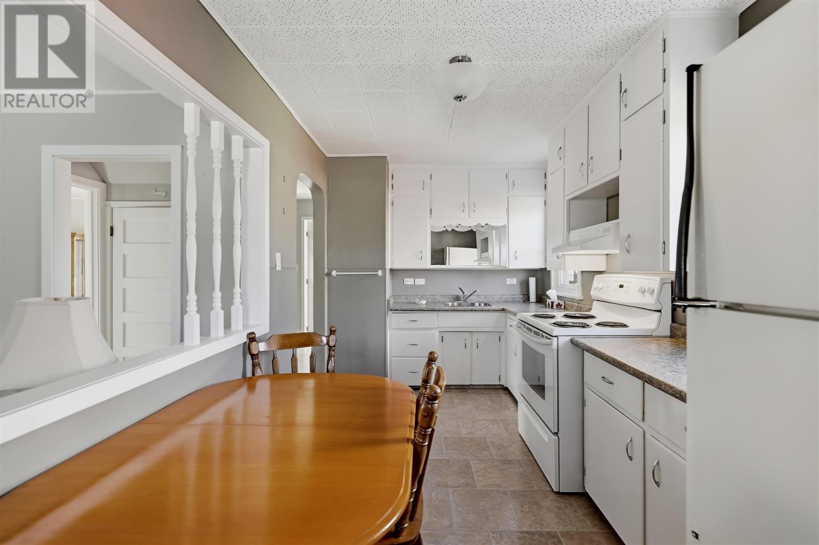 3 Weldon AVE - 12