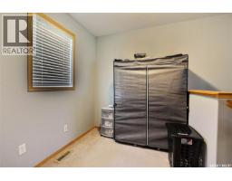 Family room - 276 Mount Royal Place, Regina, SK S4T7X9 Photo 11