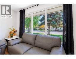 Family room - 2510 Wiggins Avenue S, Saskatoon, SK S7J1X4 Photo 8