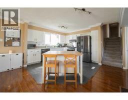 4pc Bathroom - 133 Whiteoak Garden, Fort Mcmurray, AB T9K1A7 Photo 7