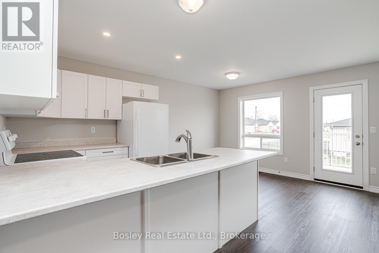 11 TOLMAN STREET - 22