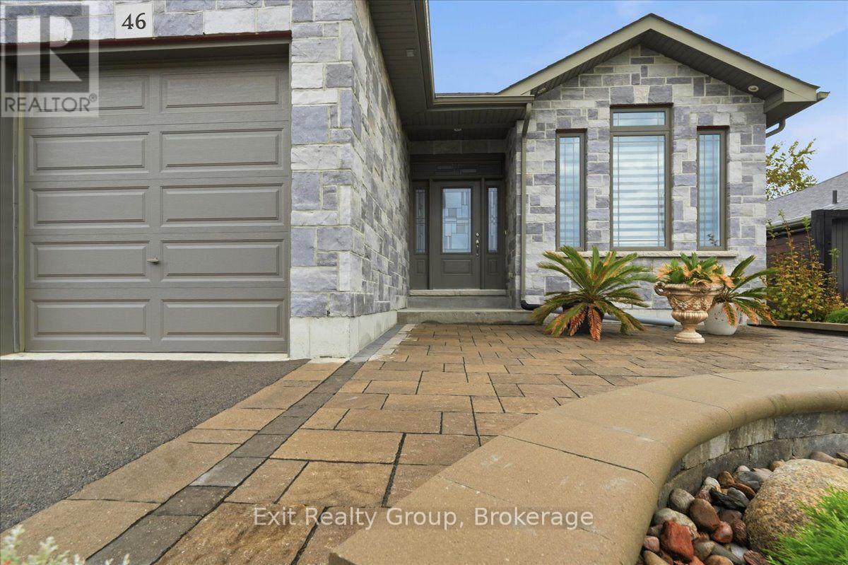 46 Birchmount Street, Quinte West, ON photo 2