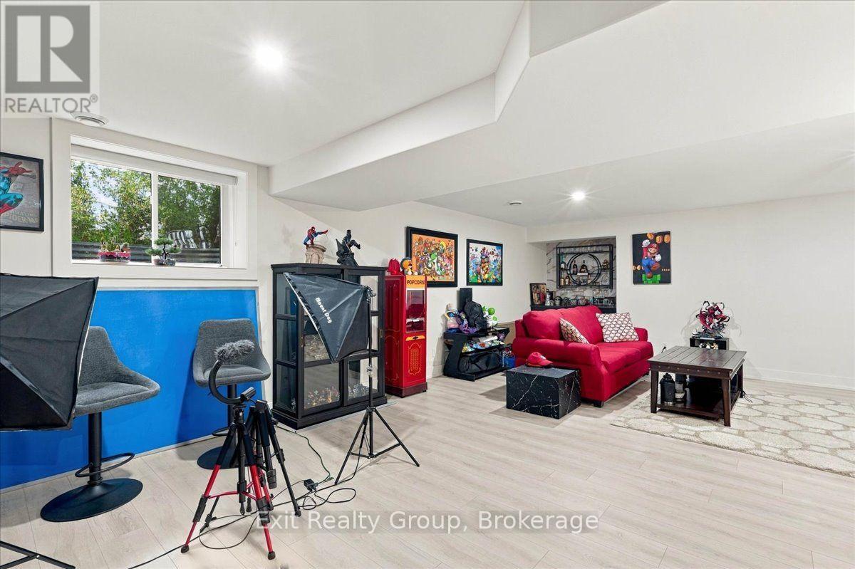 46 Birchmount Street, Quinte West, ON photo 28