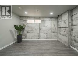 133 Whiteoak Garden, Fort Mcmurray, AB T9K1A7 Photo 35