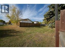 133 Whiteoak Garden, Fort Mcmurray, AB T9K1A7 Photo 45