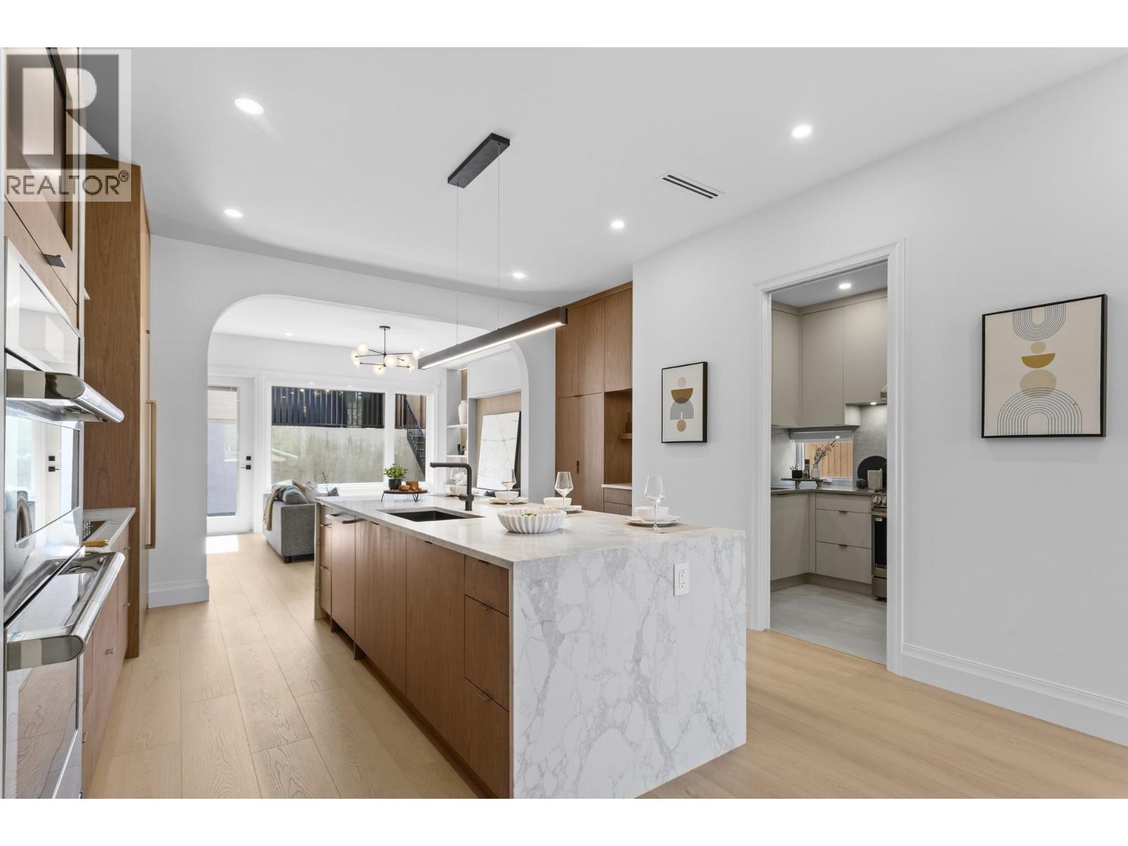 1 5459 FORGLEN DRIVE, Burnaby - Image 1