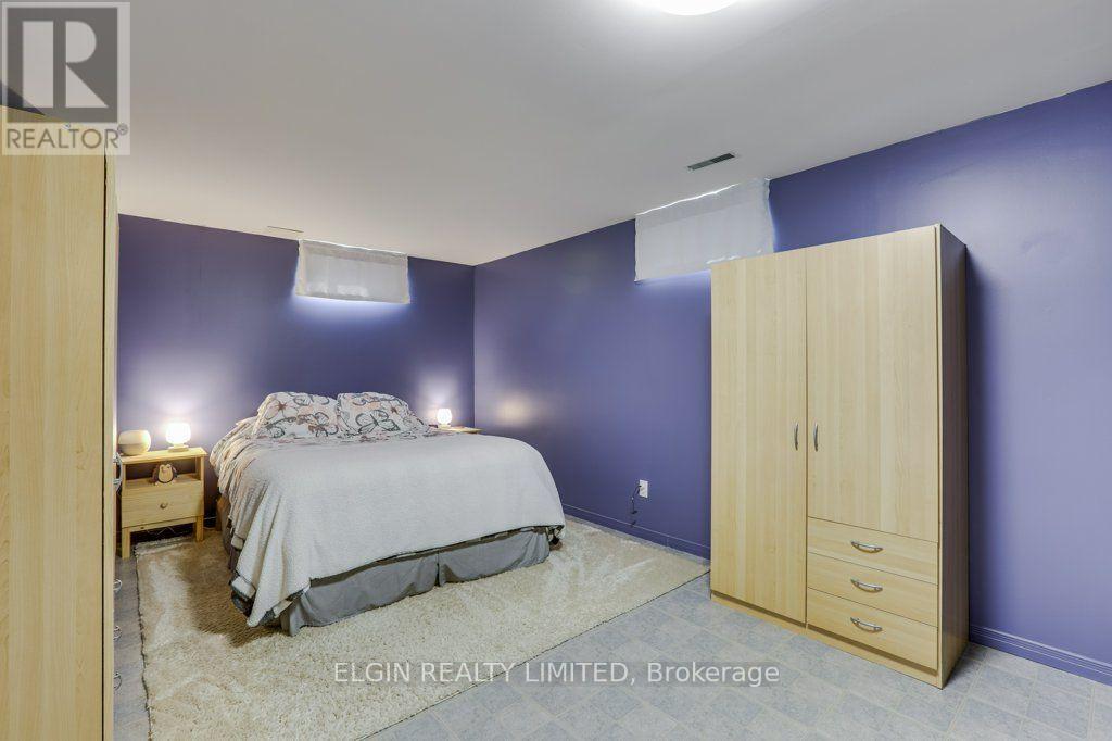 27 CARRIE CRESCENT - 31