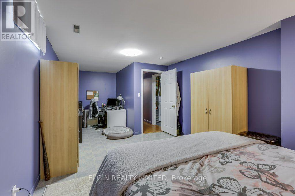 27 CARRIE CRESCENT - 32