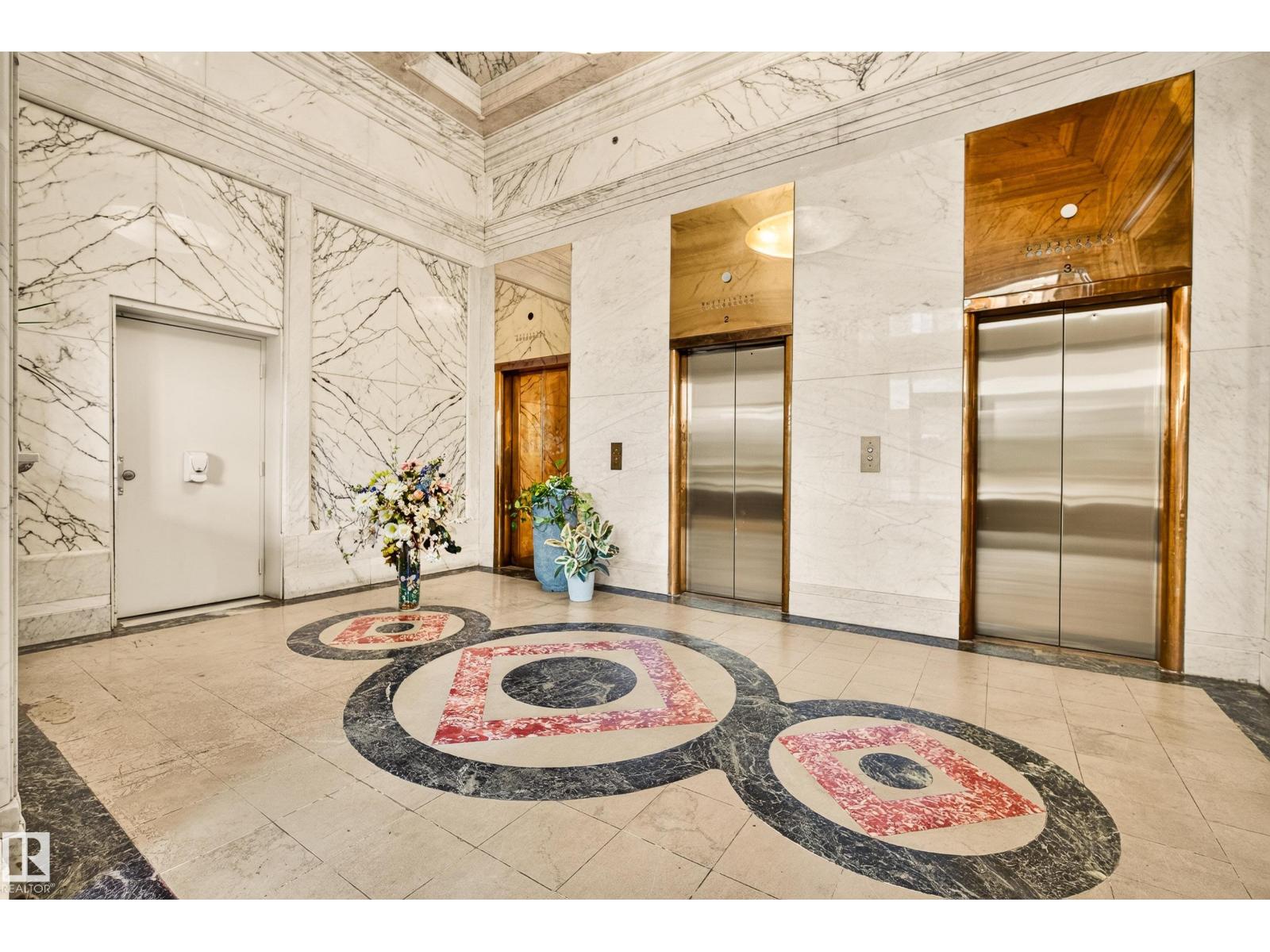 #806 10134 100 ST NW - Image 22