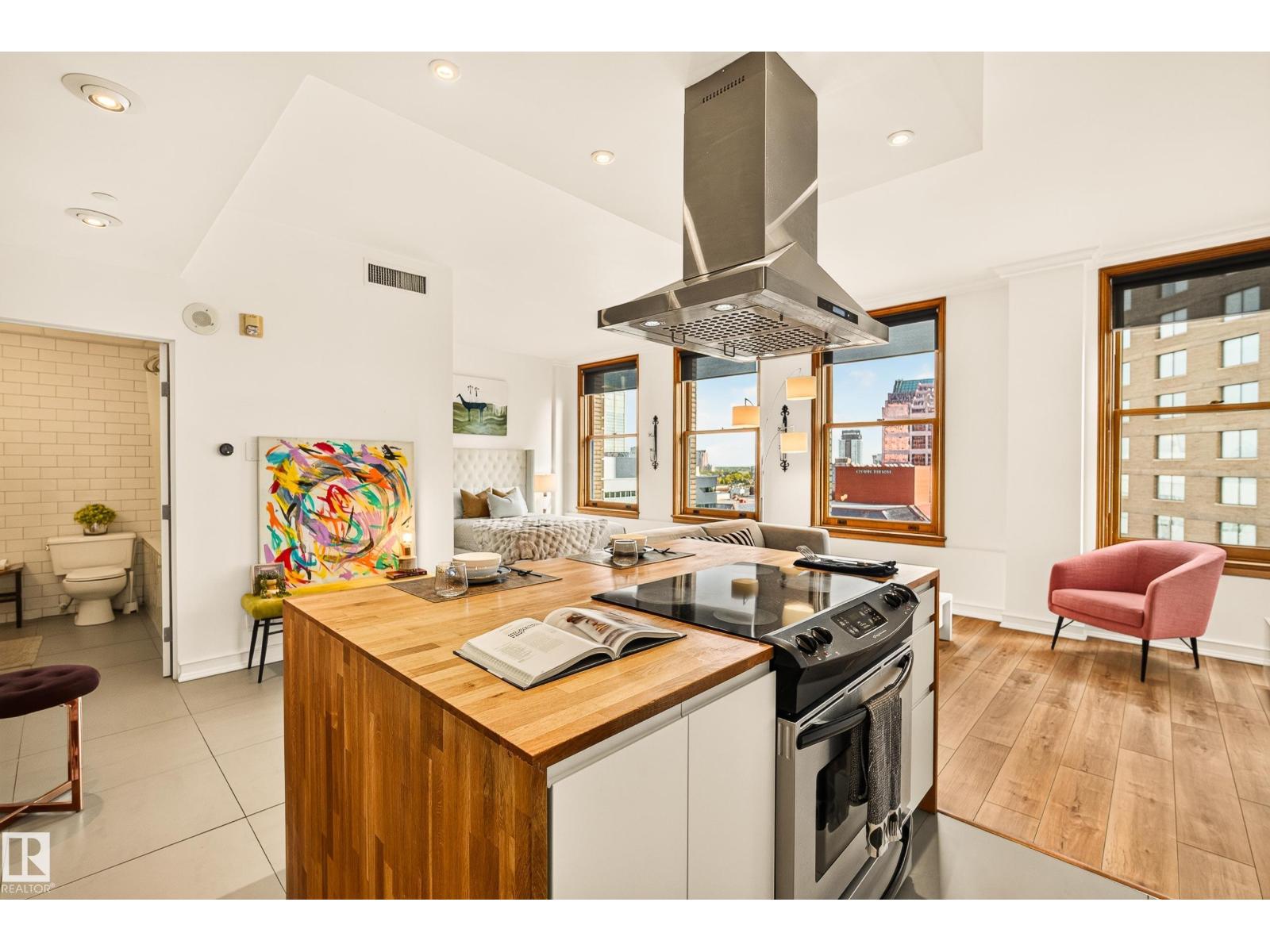 #806 10134 100 ST NW - Image 6