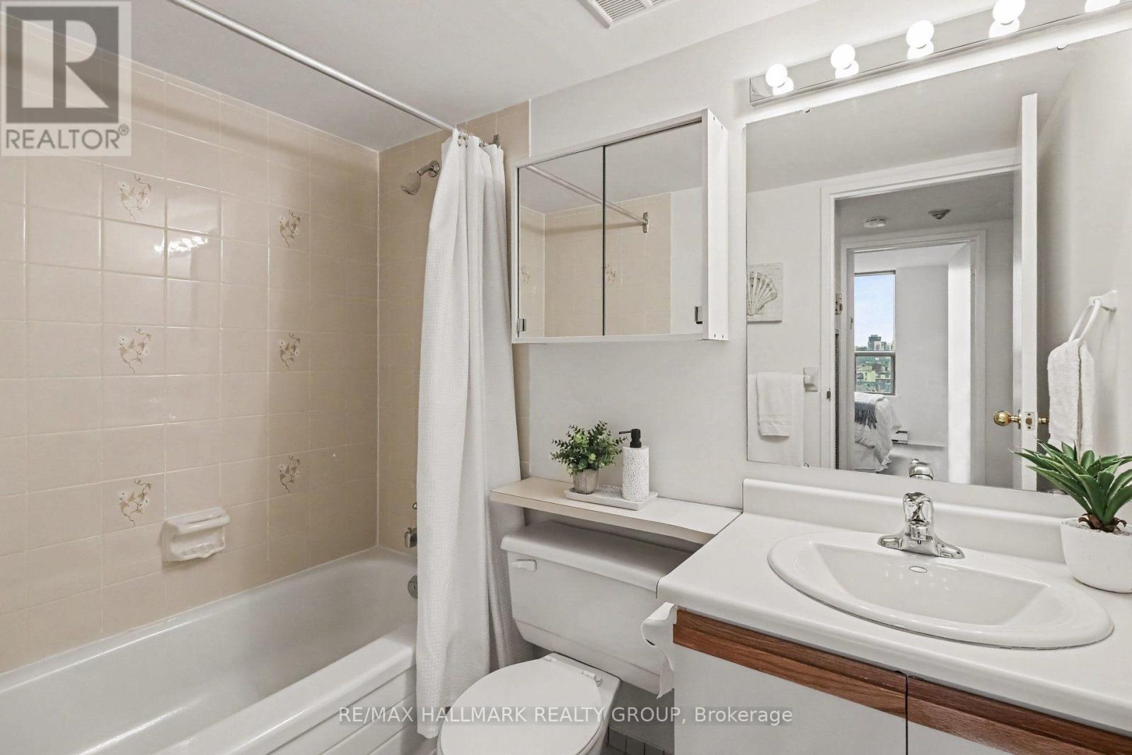 #902 200 LAFONTAINE AVENUE - Image 21