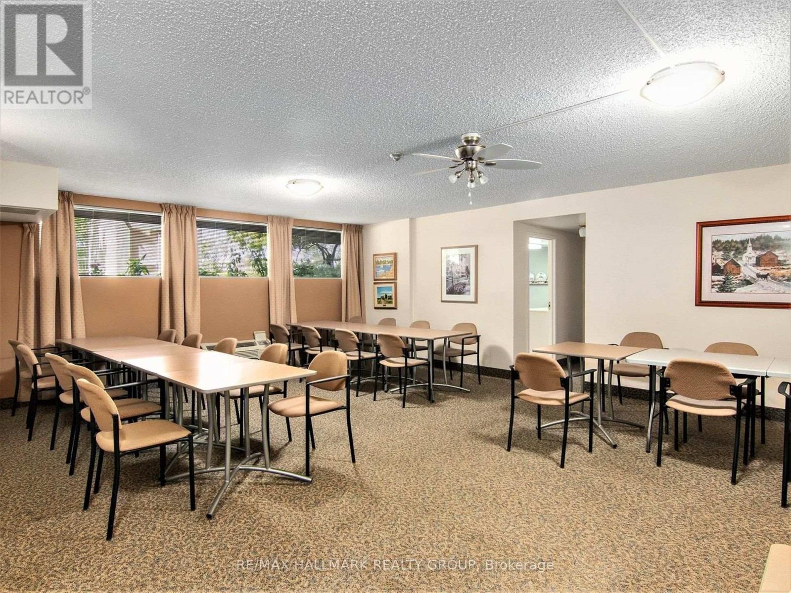 #902 200 LAFONTAINE AVENUE - 32