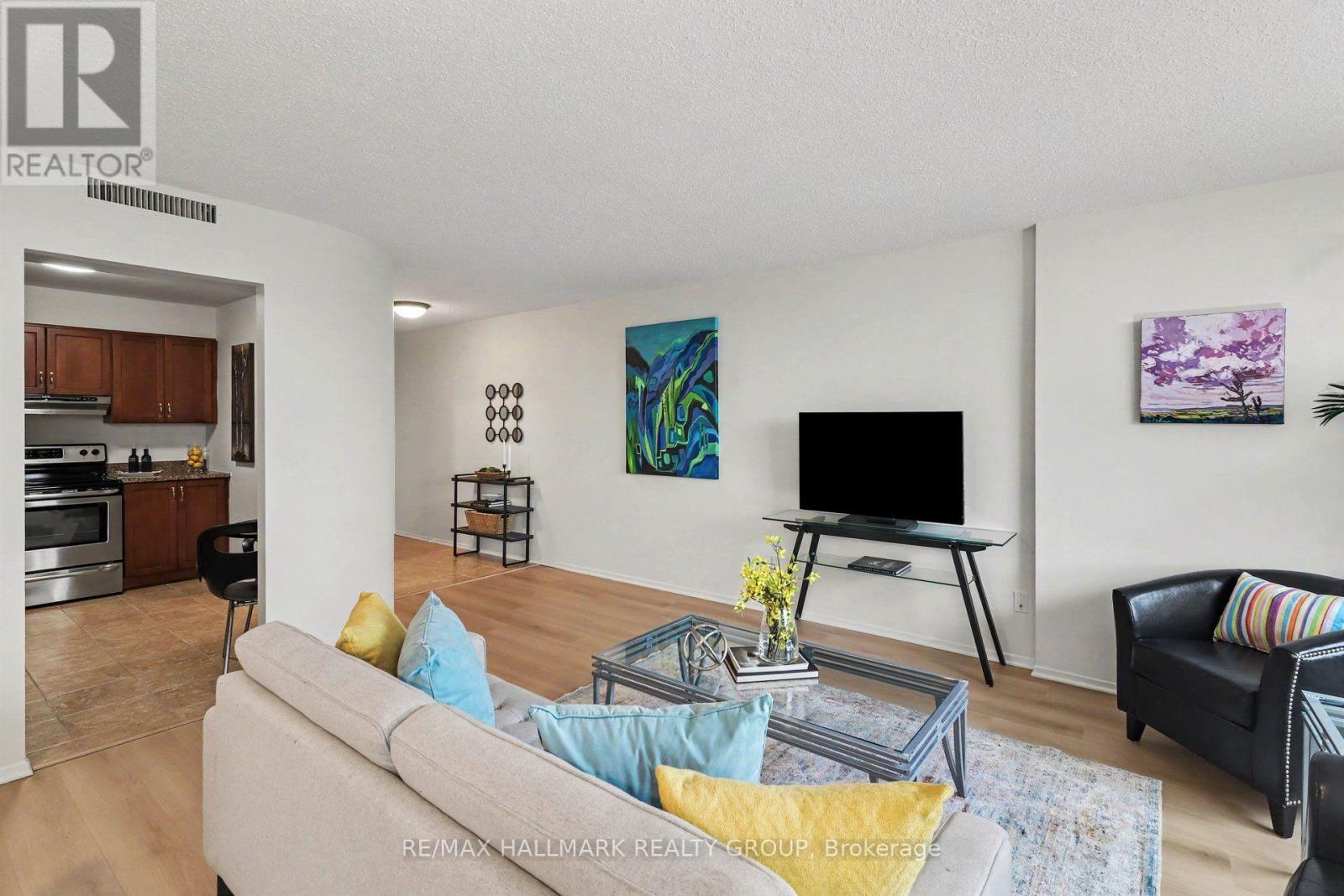 #902 200 LAFONTAINE AVENUE - 4