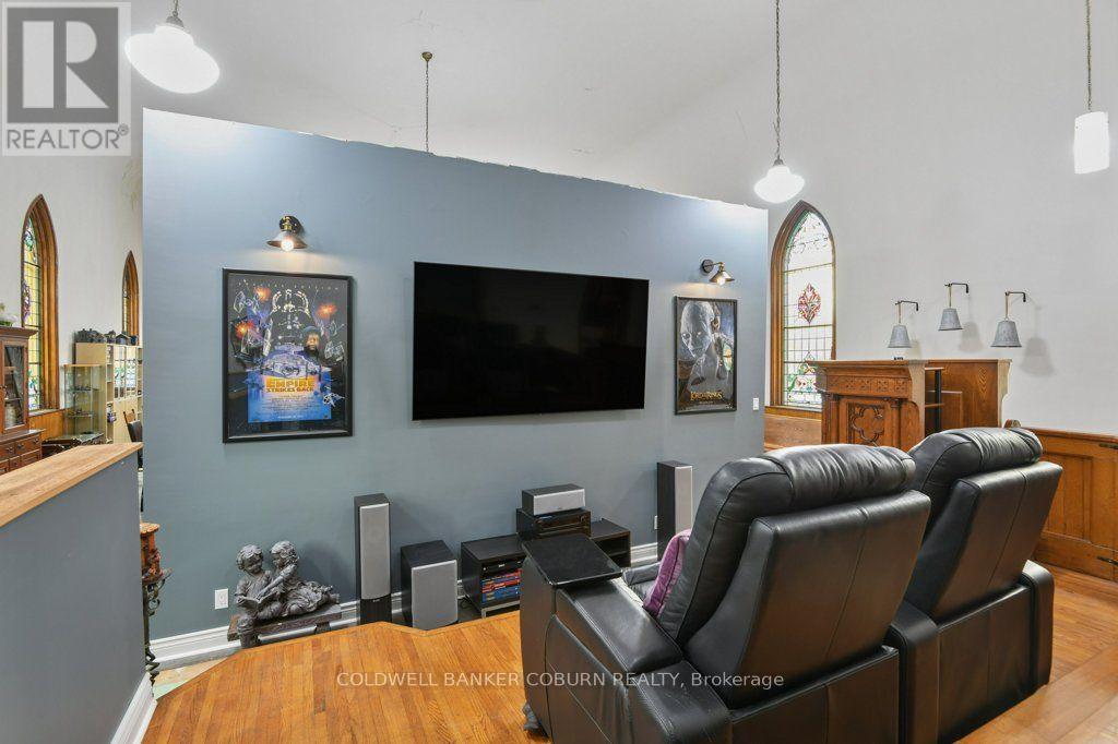 22 FIRST STREET - Image 13