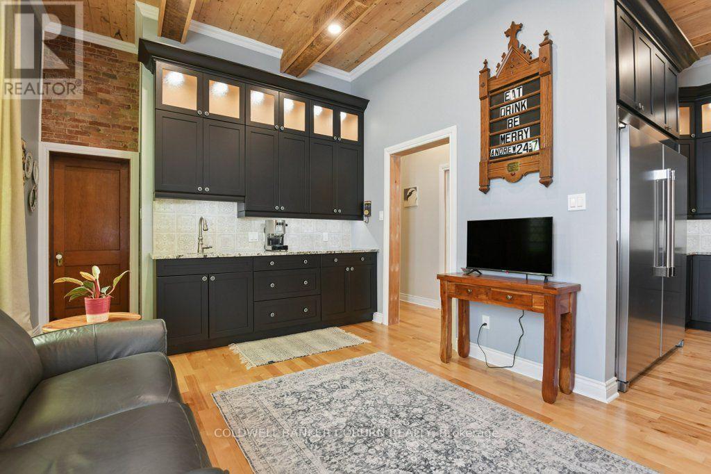 22 FIRST STREET - Image 18