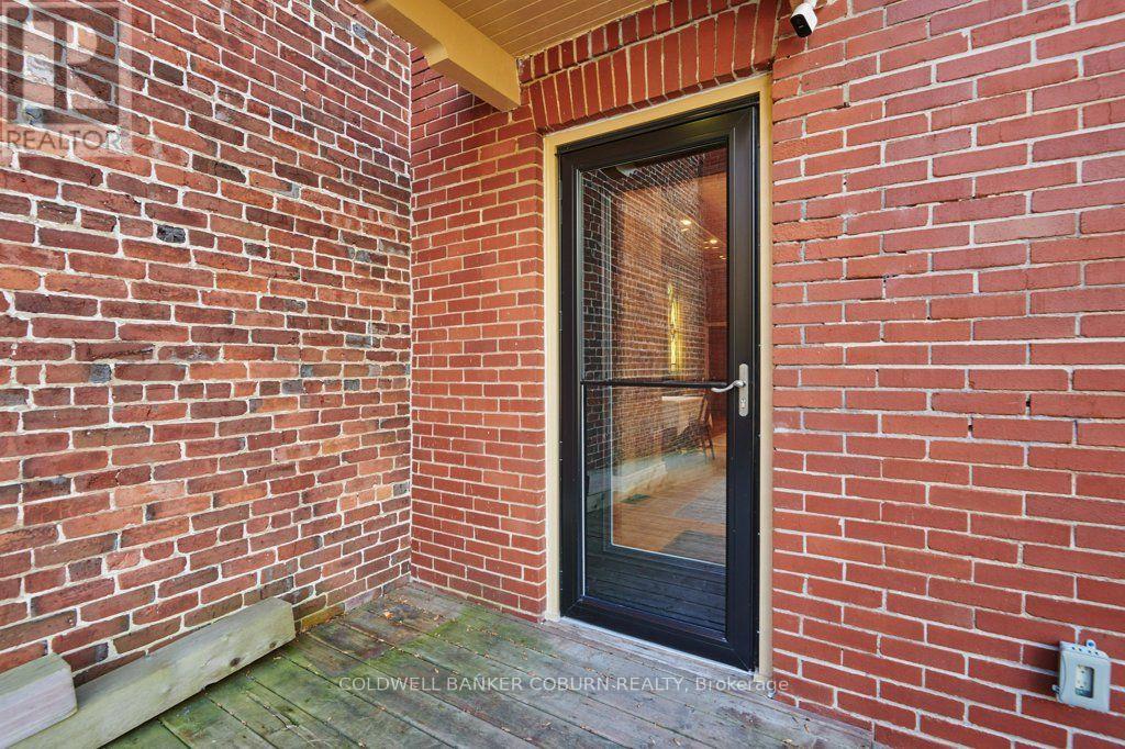 22 FIRST STREET - Image 5