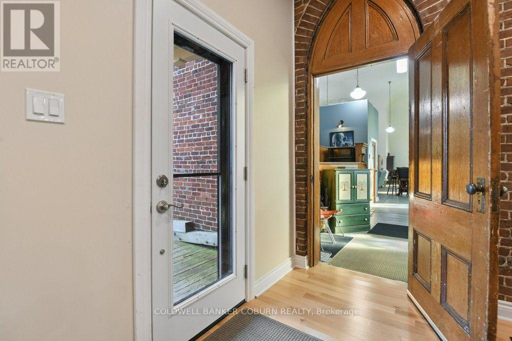 22 FIRST STREET - Image 6