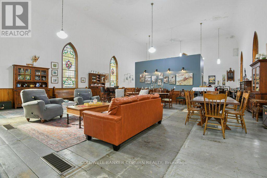 22 FIRST STREET - Image 7