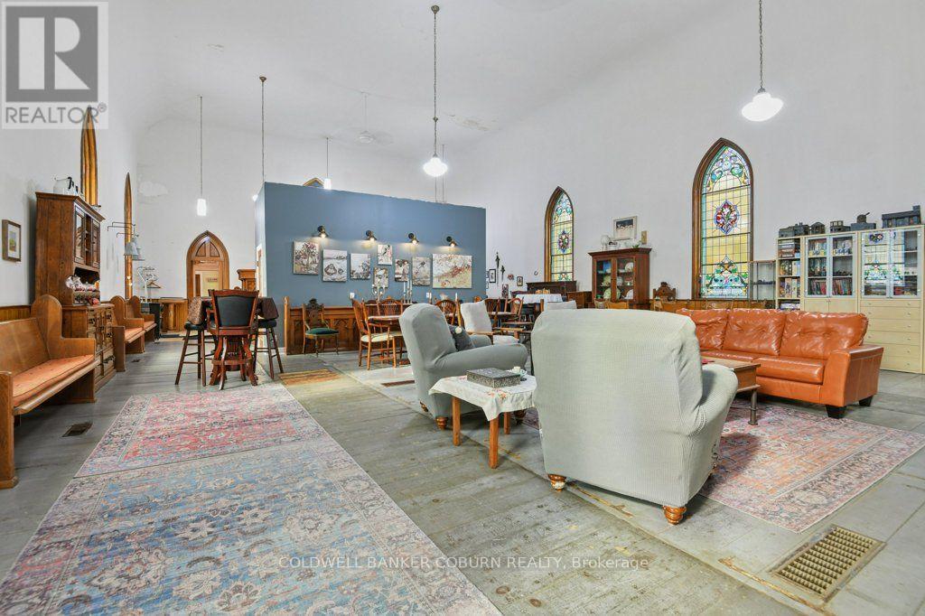 22 FIRST STREET - Image 8