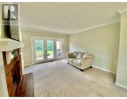 2 Tunbridge Court, Ottawa, ON K2E7J8 Photo 8