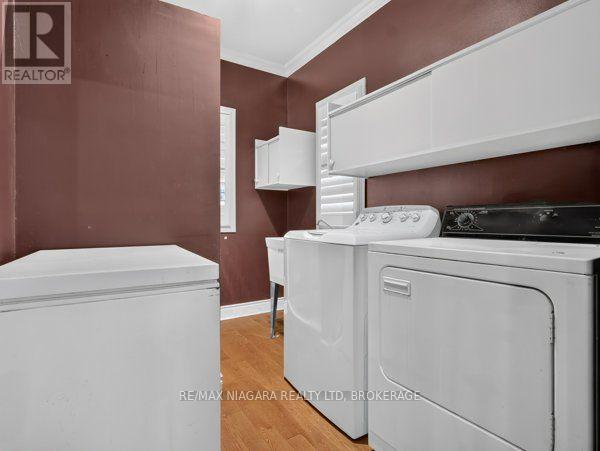 4758 RYERSON CRESCENT - 10