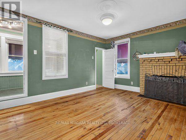 4758 RYERSON CRESCENT - 11