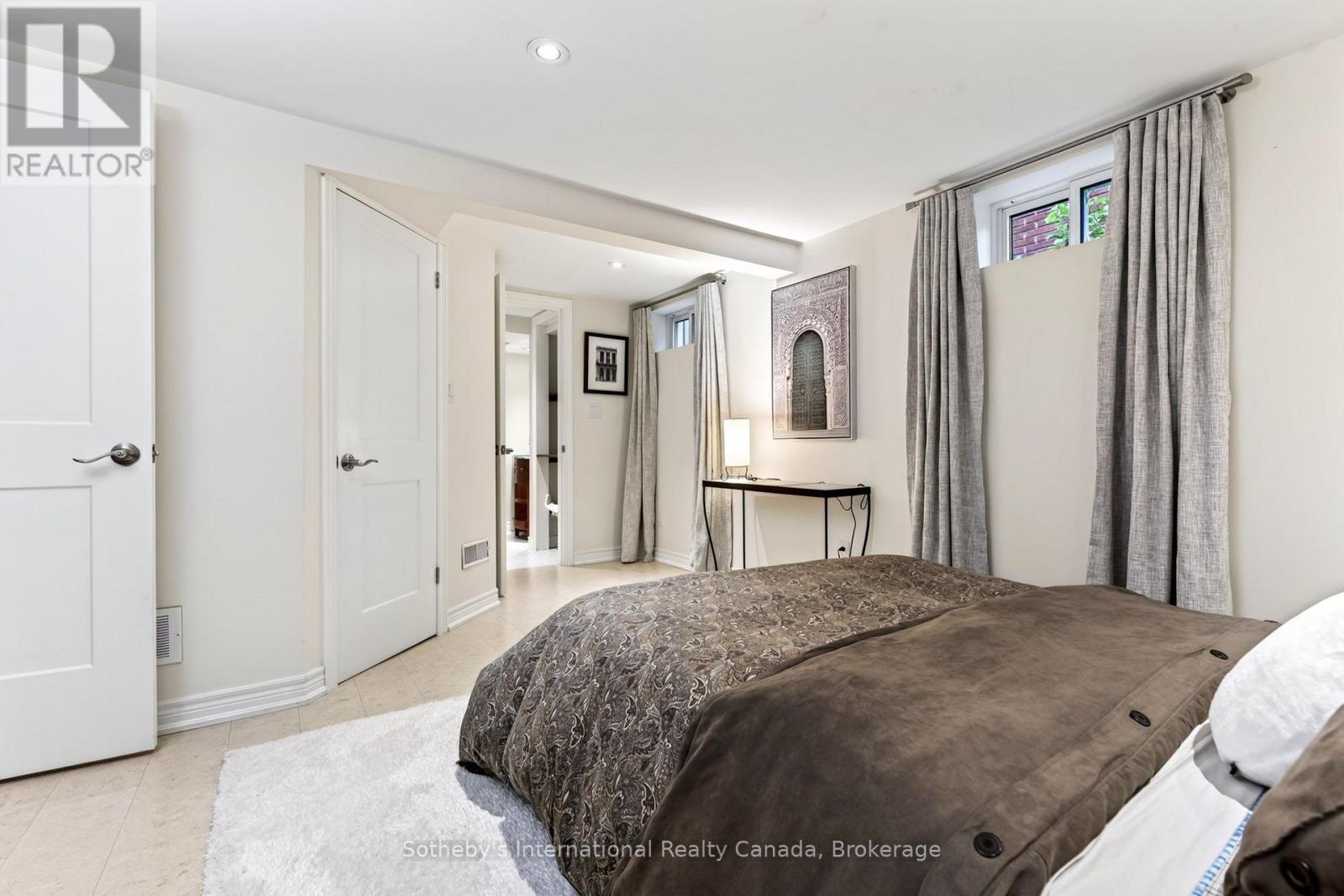 56 SHAKESPEARE AVENUE - 26