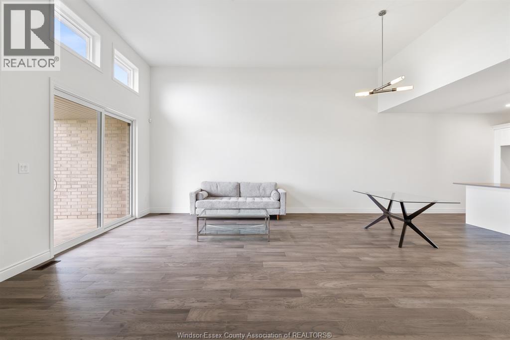 218 McLellan Avenue - 15
