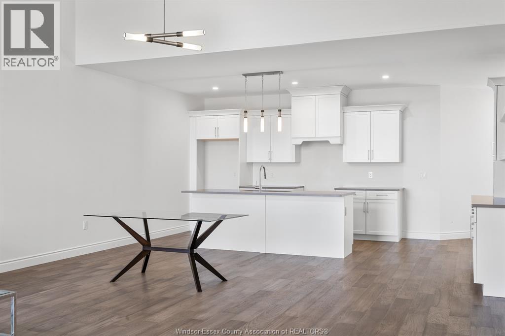218 McLellan Avenue - 17