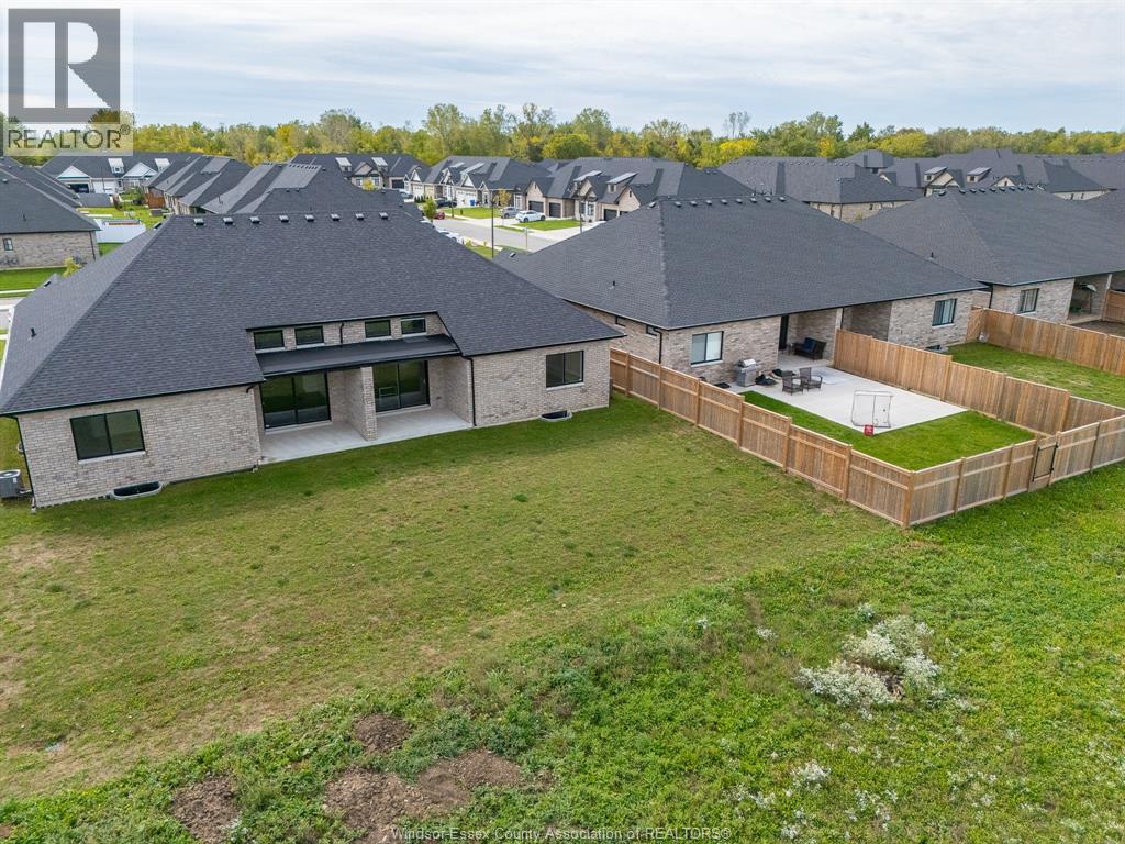 218 McLellan Avenue - 46