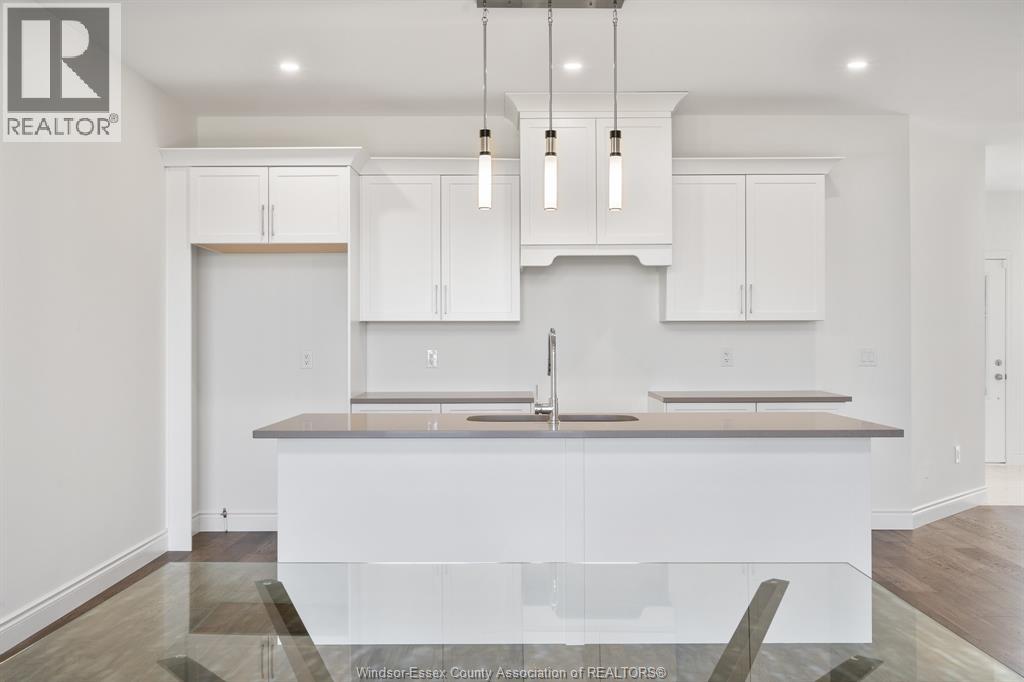 218 McLellan Avenue - 8