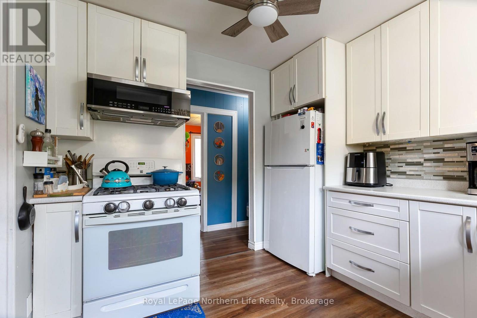 324 MAIN STREET - Image 12