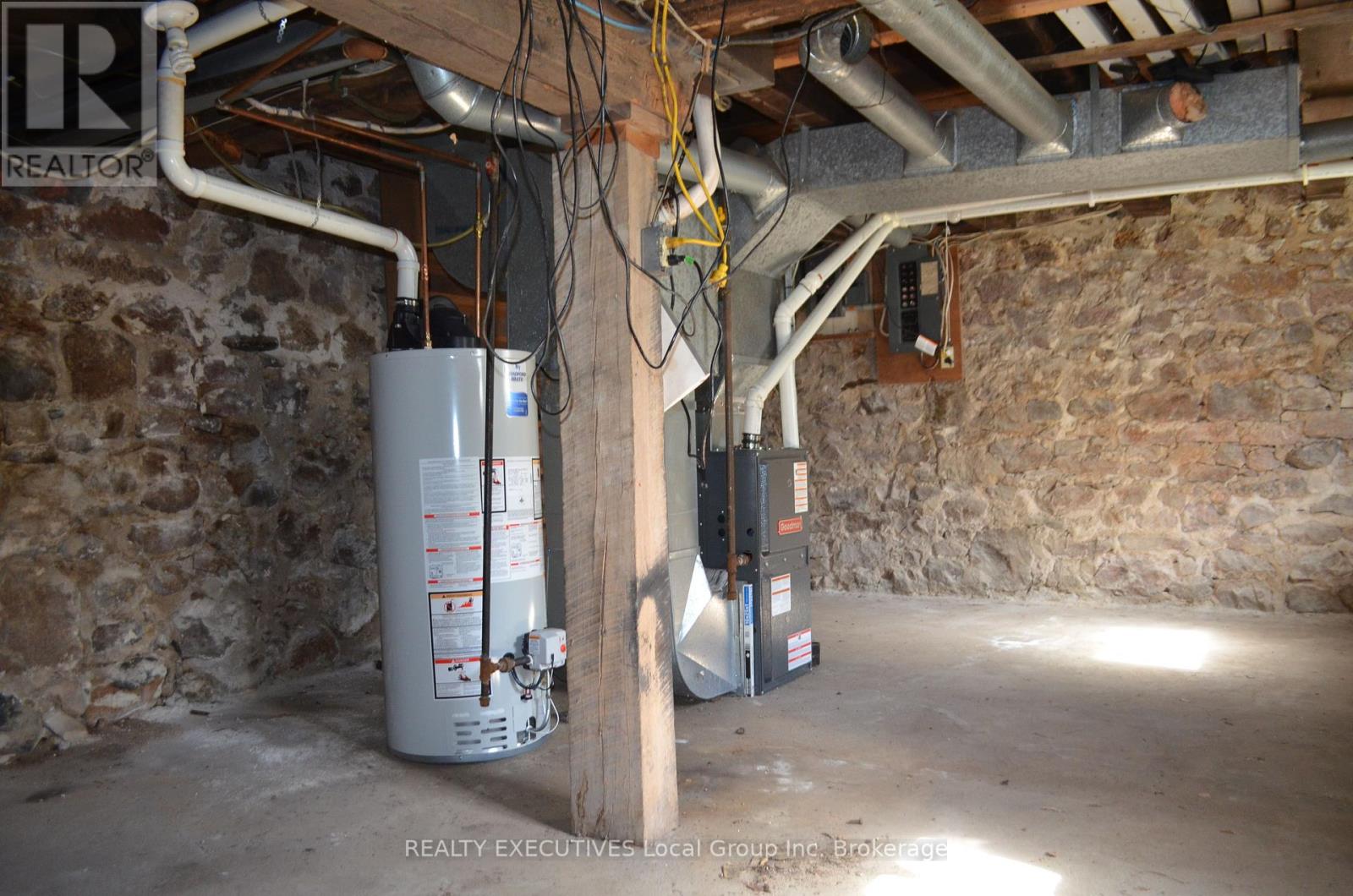 2 MILL STREET - Image 39