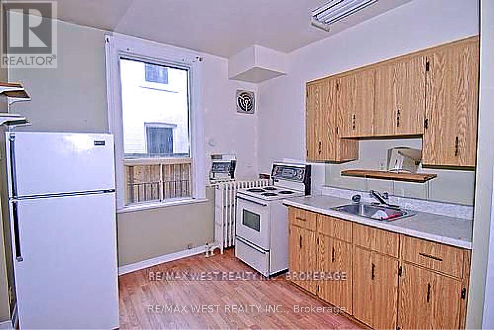124 BALDWIN STREET - 10