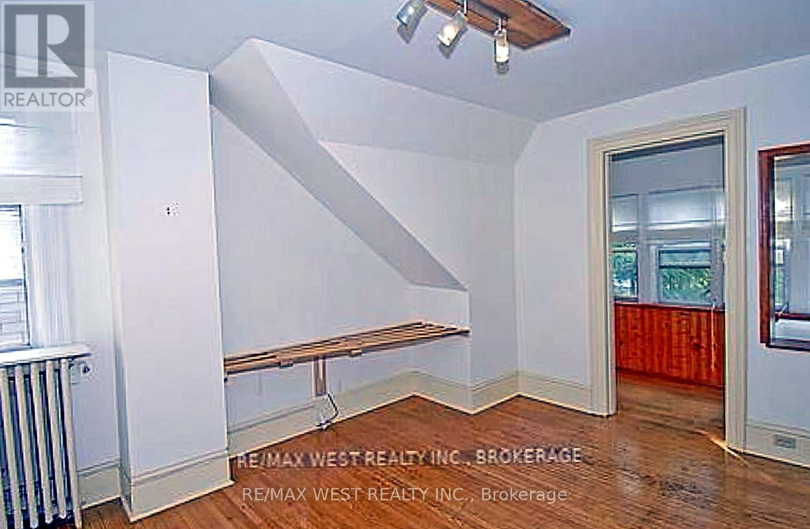 124 BALDWIN STREET - 11