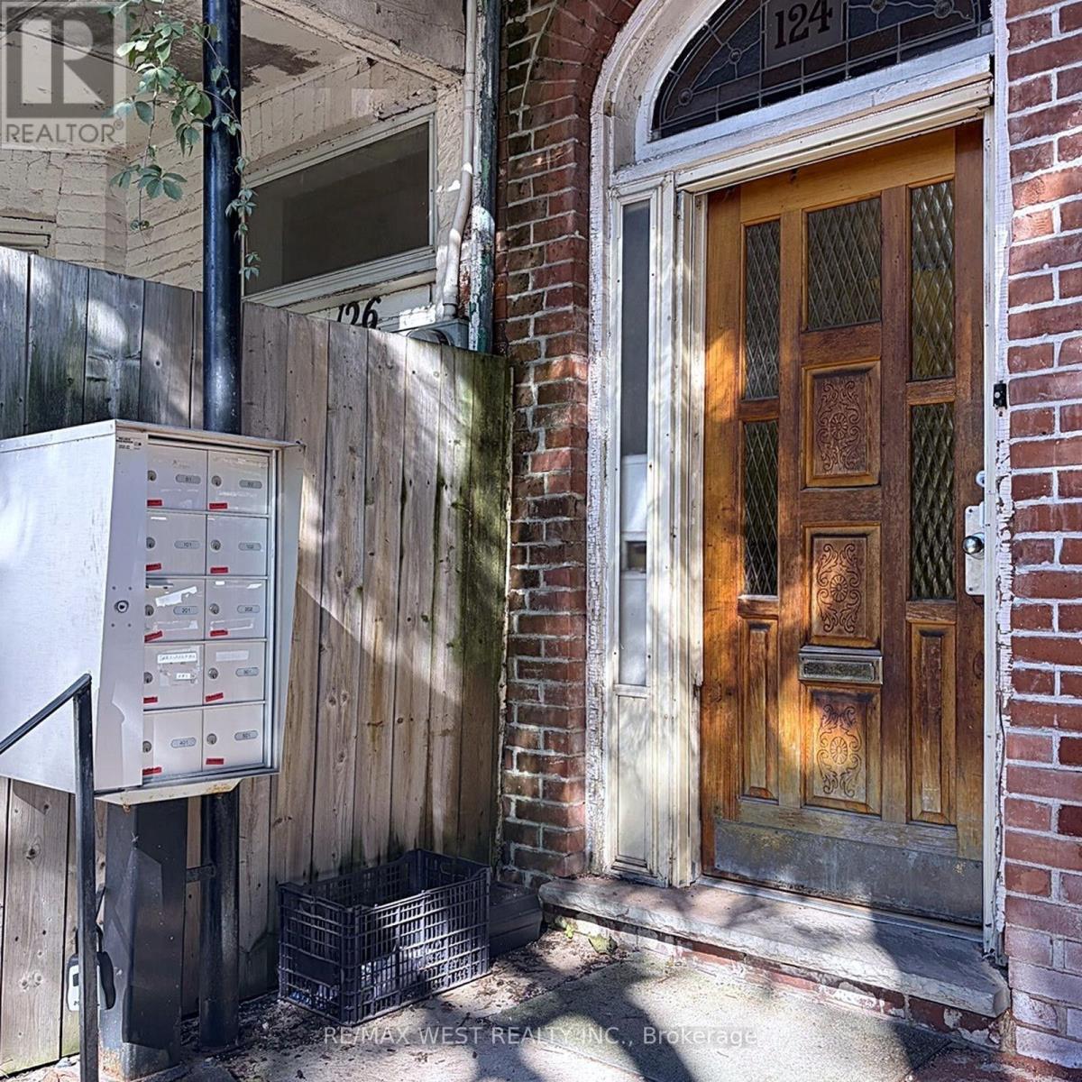 124 BALDWIN STREET - 3