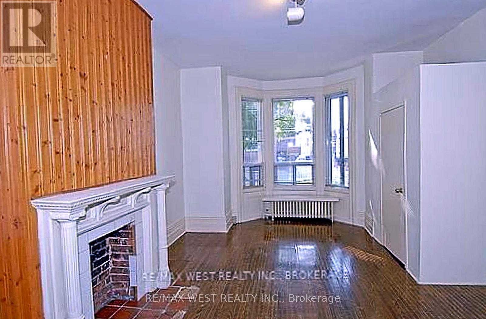 124 Baldwin Street, Toronto, ON photo 6