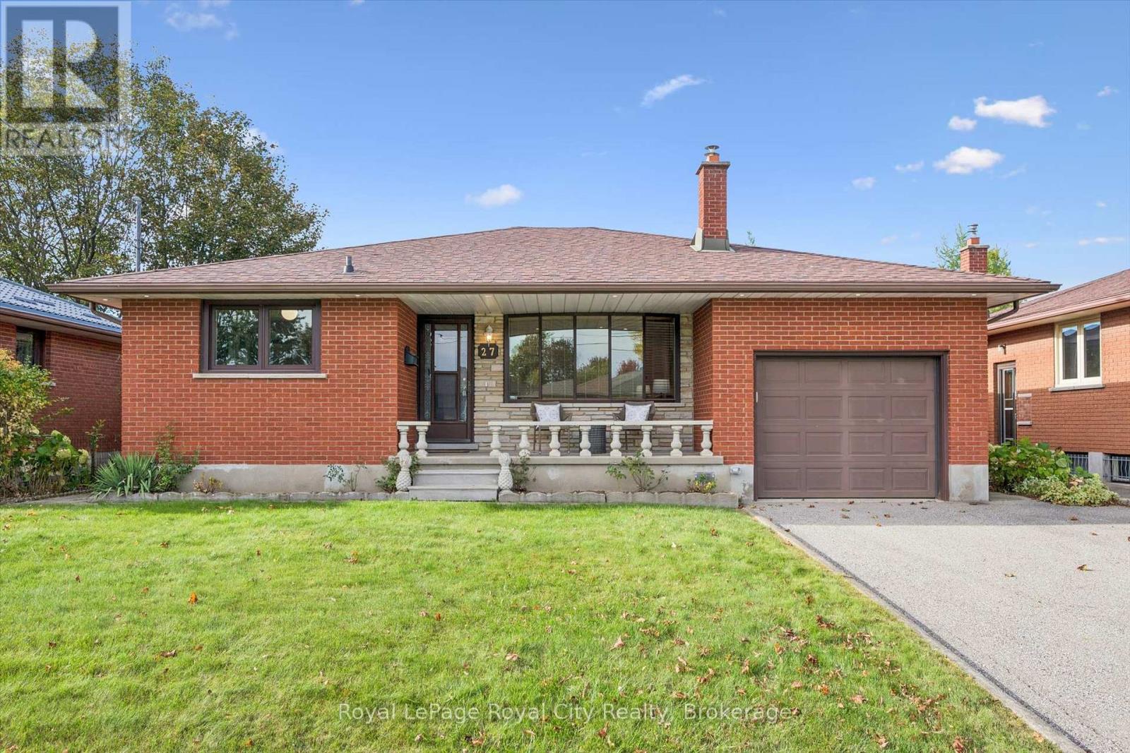 27 PALERMO CRESCENT - 2