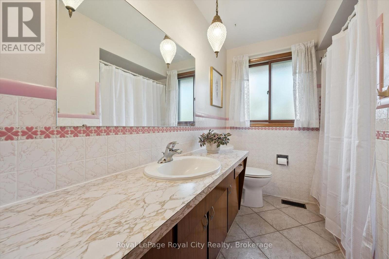 27 PALERMO CRESCENT - 20