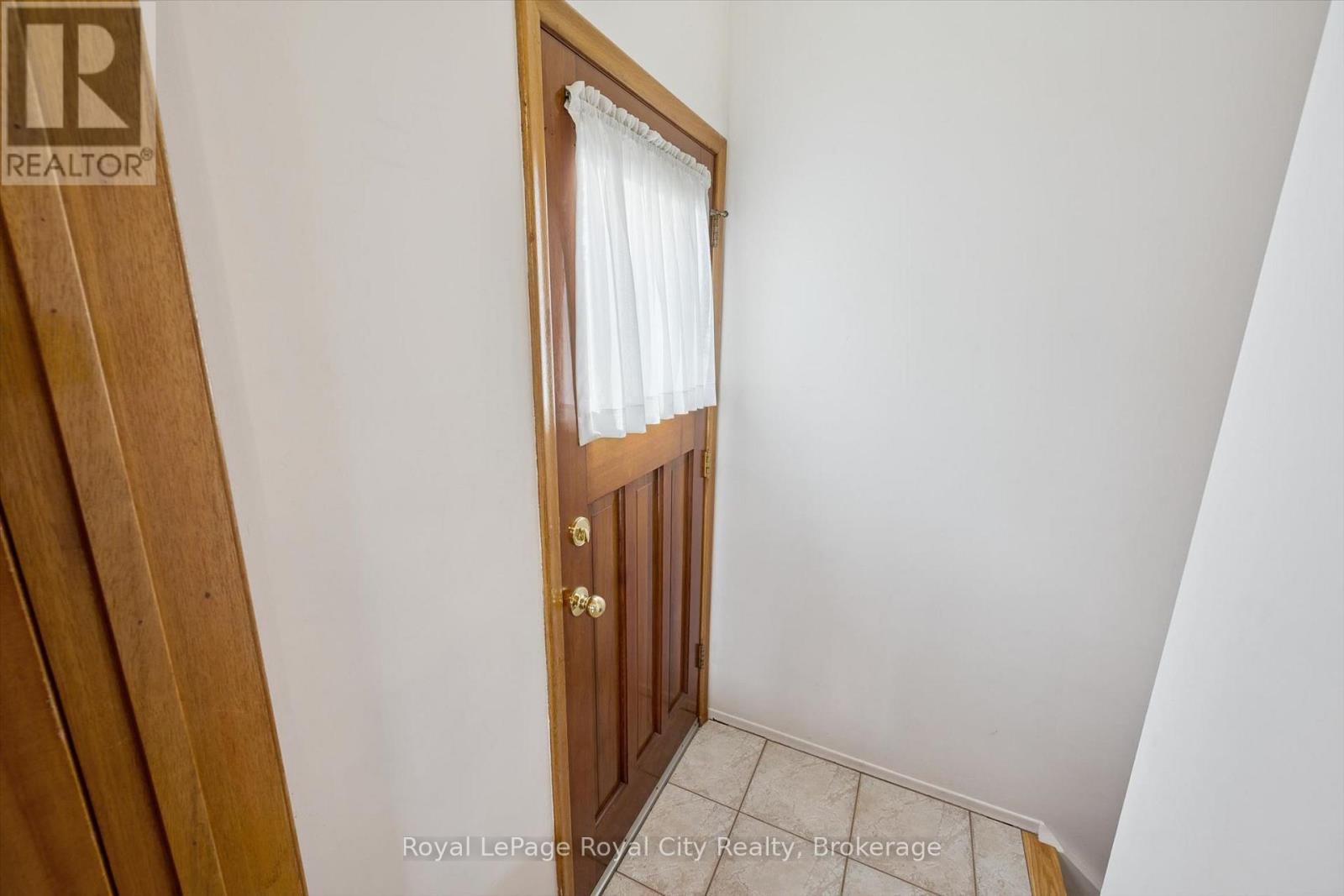 27 PALERMO CRESCENT - 25