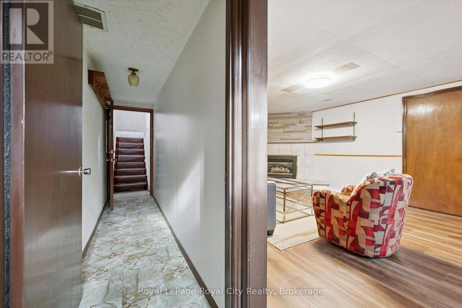 27 PALERMO CRESCENT - 36